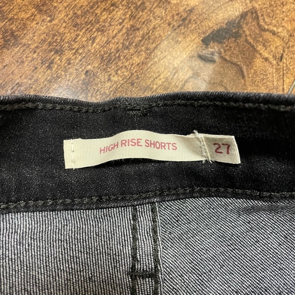 Levis Black Denim High Rise Women's Shorts - Picture 3 of 3